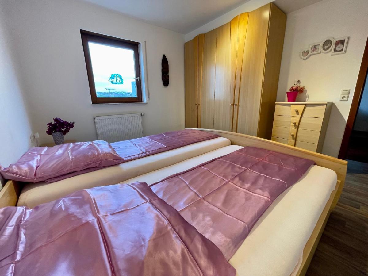 Wunderschoenes Apartment In Der Goldstadt Пфорцхайм Екстериор снимка
