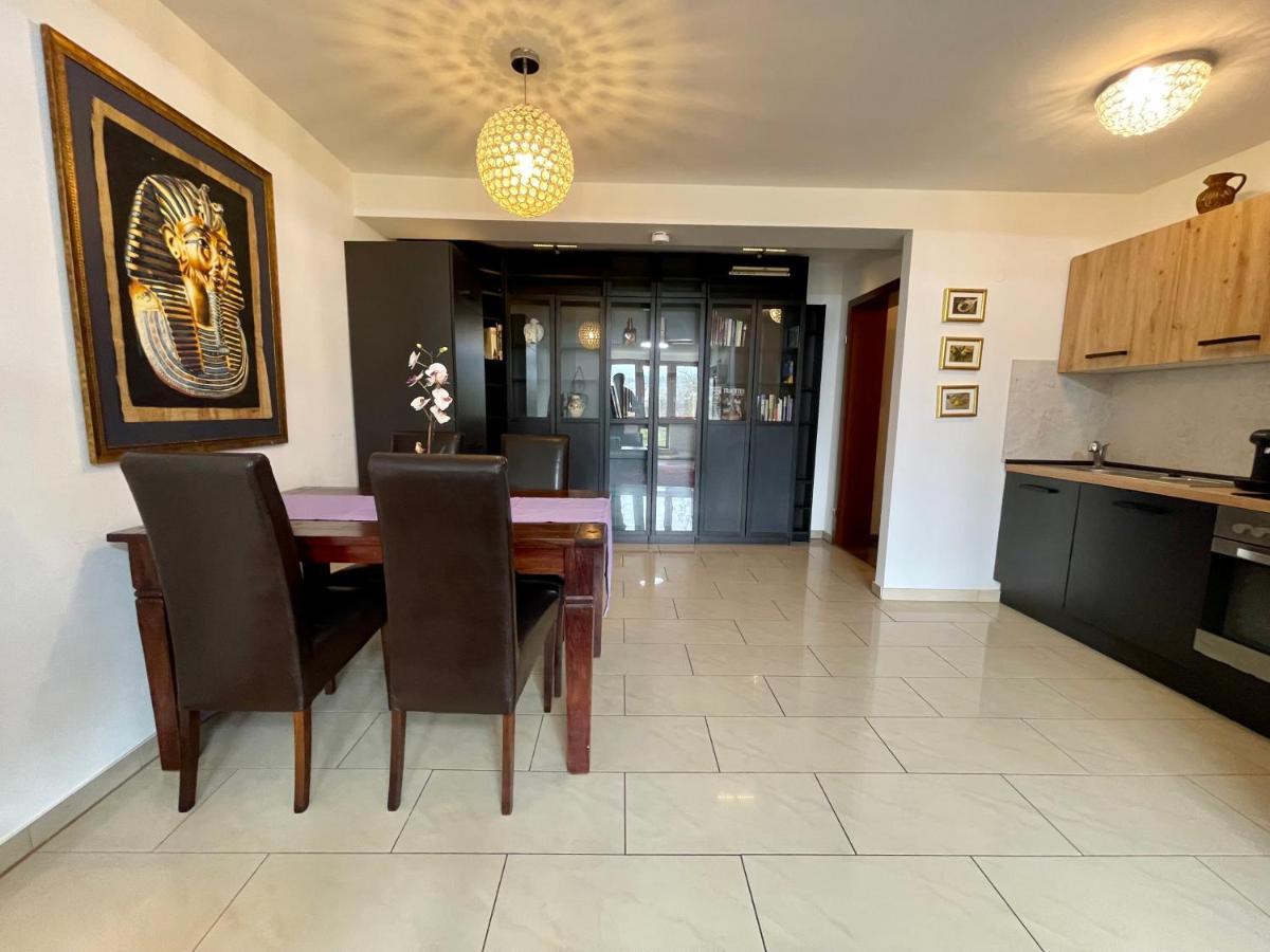 Wunderschoenes Apartment In Der Goldstadt Пфорцхайм Екстериор снимка
