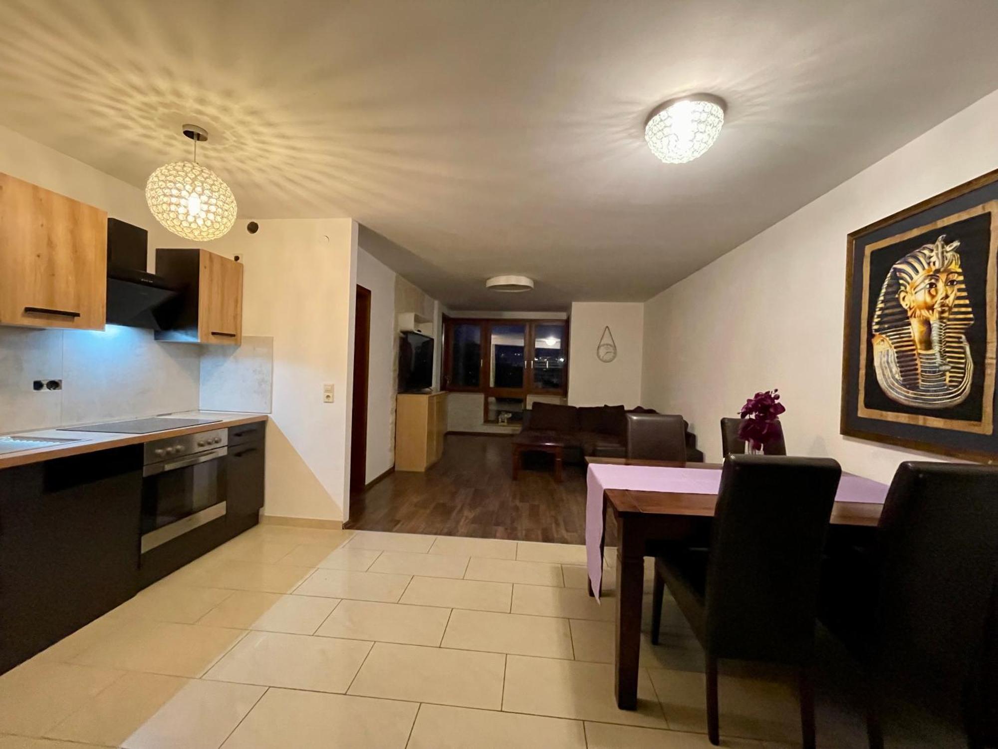 Wunderschoenes Apartment In Der Goldstadt Пфорцхайм Екстериор снимка